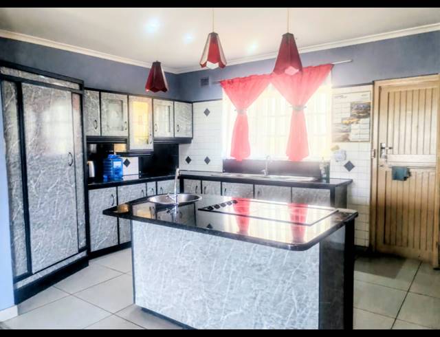 4 BEDROOM HOUSE FOR SALE IN ESCOMBE